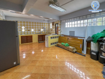 *****ทาวน์เฮ้าส์มือสองย่านนนทบุรี ม.ทีแลนด์ รัตนาธิเบศร์ หลังมุม! เนื้อที่มากถึง 42.7 ตร.ว. ฟังก์ชันจัดเต็มถึง 3 ห้องนอน 2 ห้องน้ำ จอดรถได้เยอะถึง 4 คัน พื้นที่เยอะ เหมาะสำหรับทำบริษัท หรือออฟฟิศ บนทำเลดี เพียง 8 นาทีก็ถึงรถไฟฟ้าสายสีม่วง "สถานีบางรักน้อยท่าอิฐ"